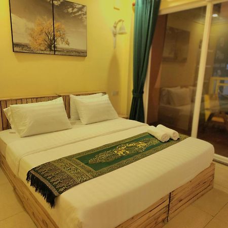 Soma Hotel Phnom Pen Exterior foto