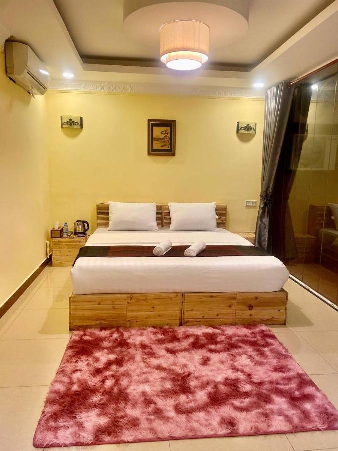 Soma Hotel Phnom Pen Exterior foto
