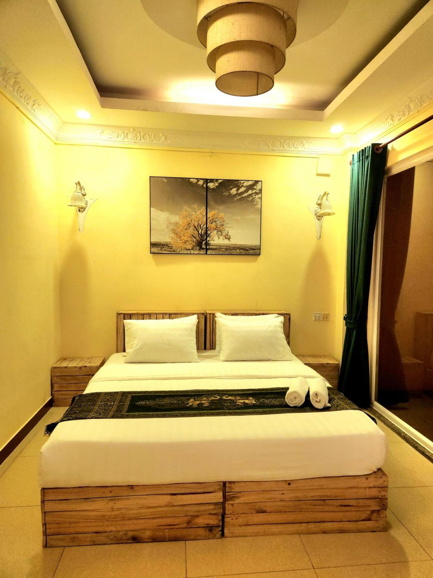 Soma Hotel Phnom Pen Exterior foto